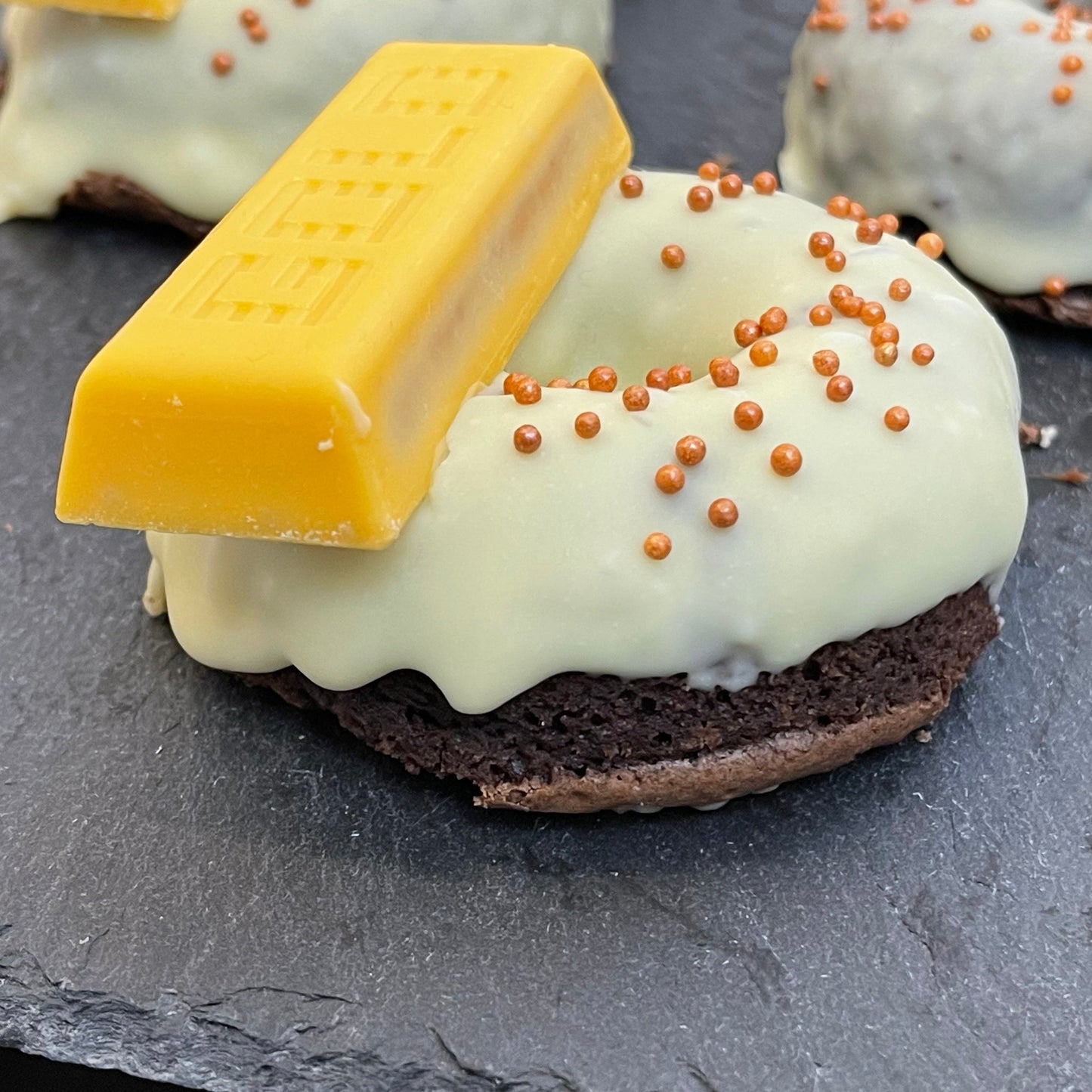 Gold Bar Bronut