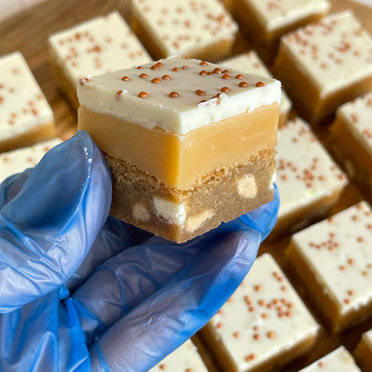 Golden Caramel Cookie Bar